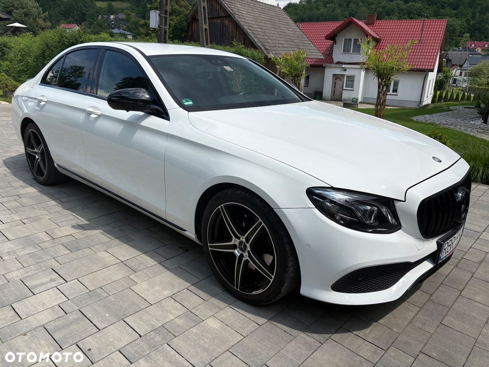 Mercedes-Benz Klasa E 220 d 9G-TRONIC AMG Line - 9