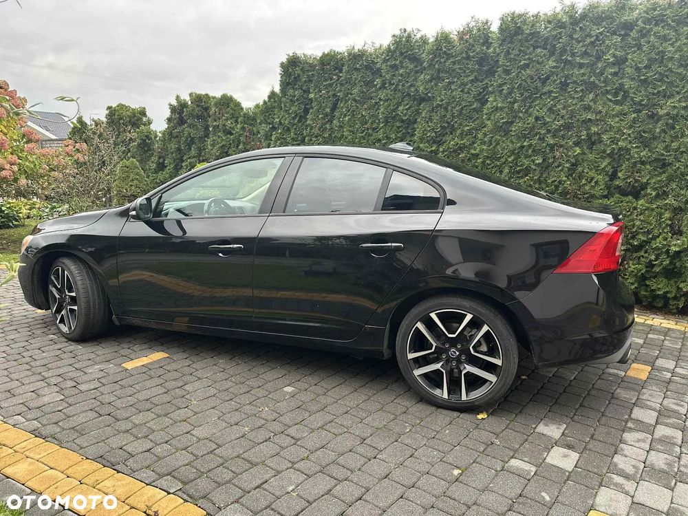 Volvo S60 T5 Drive-E Dynamic Edition (Momentum) - 8