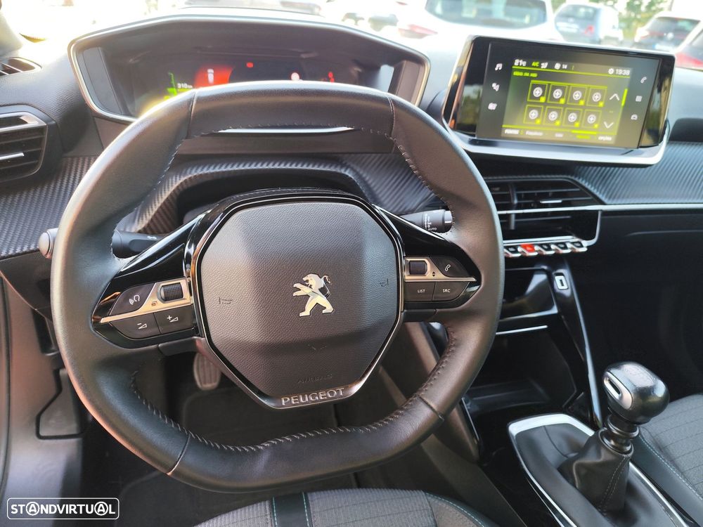 Peugeot 2008 1.2 PureTech Allure Pack - 17