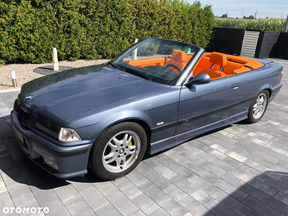 BMW Seria 3 318i - 1