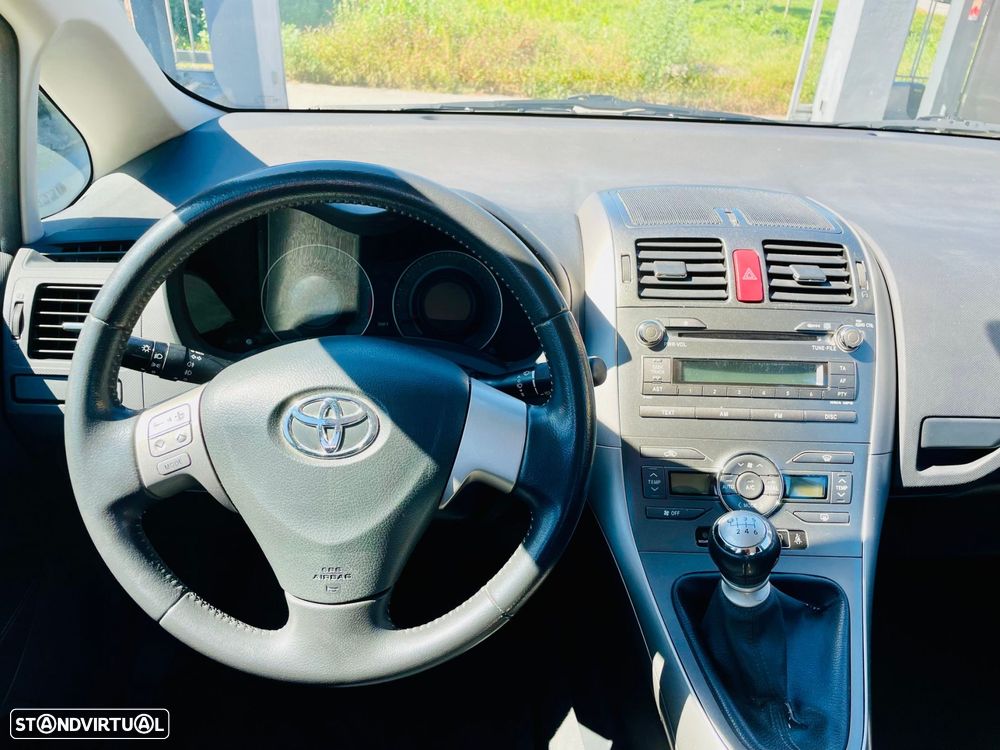 Toyota Auris 1.4 D-4D AC DPF - 10