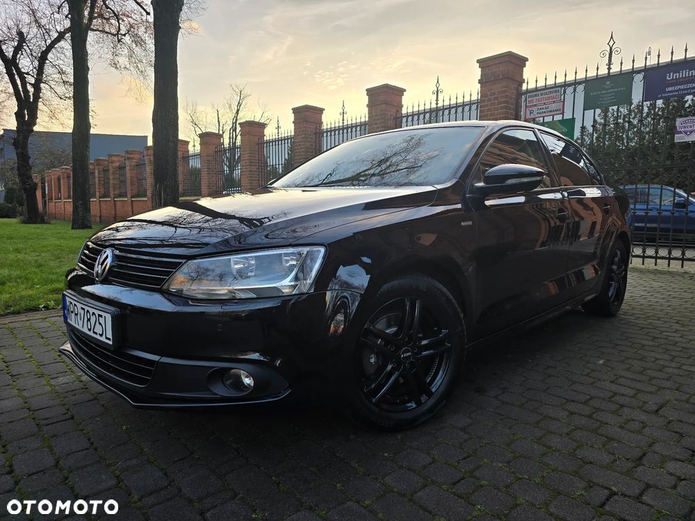 Volkswagen Jetta 1.6 TDI Match - 2