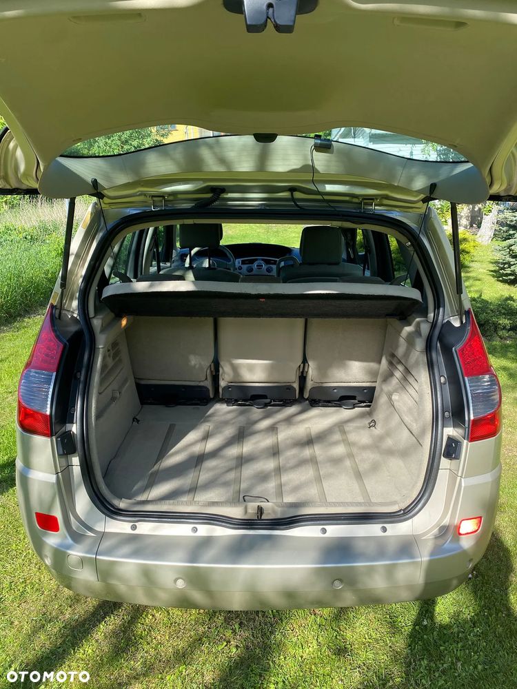 Renault Scenic 1.9 dCi Luxe Privilege - 33