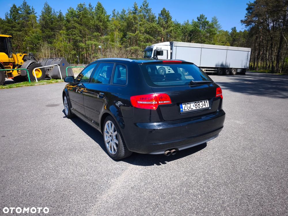 Audi A3 Sportback 1.8 TFSI S tronic S line Sportpaket - 4