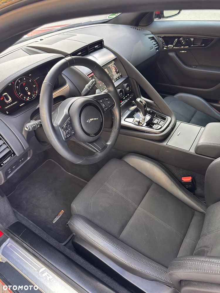 Jaguar F-Type 2.0 Turbo R-Dynamic Black - 33