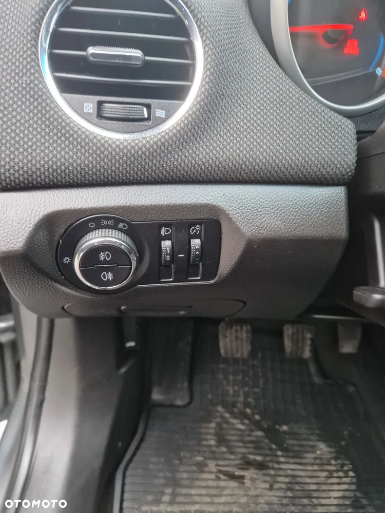 Chevrolet Cruze 1.6 LS+ - 10