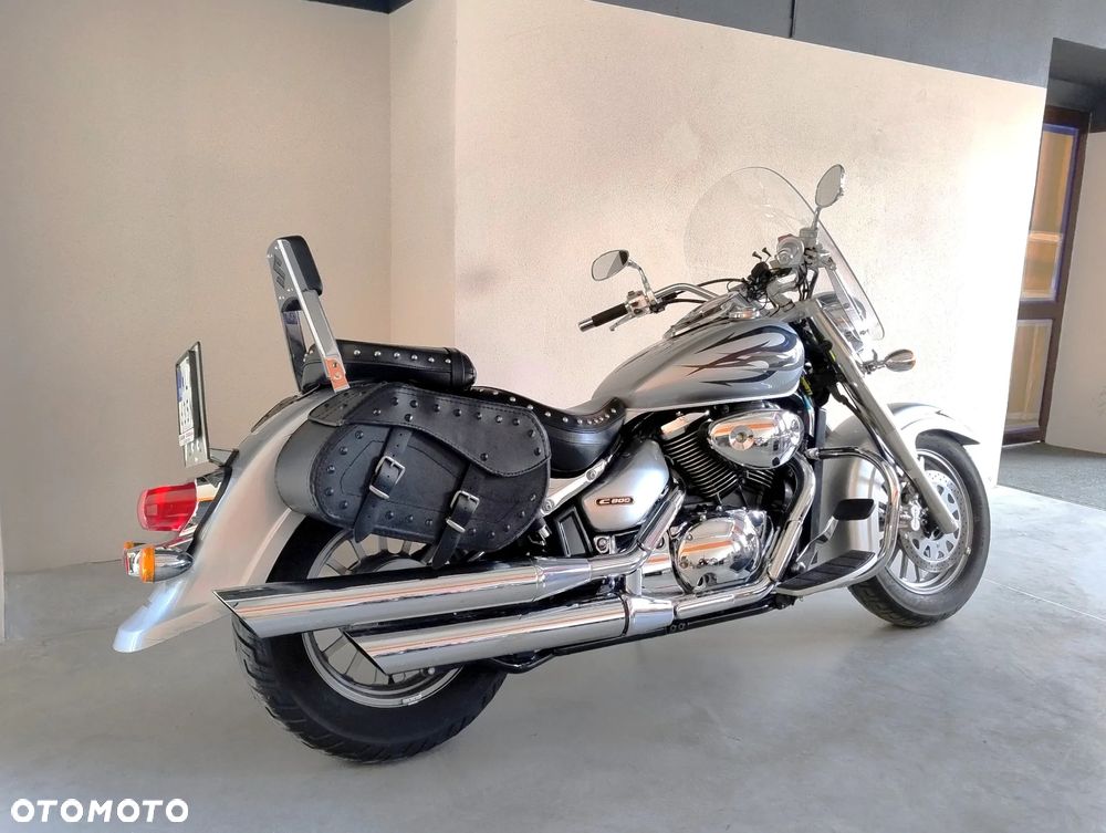 Suzuki VL 800 Volusia - 6