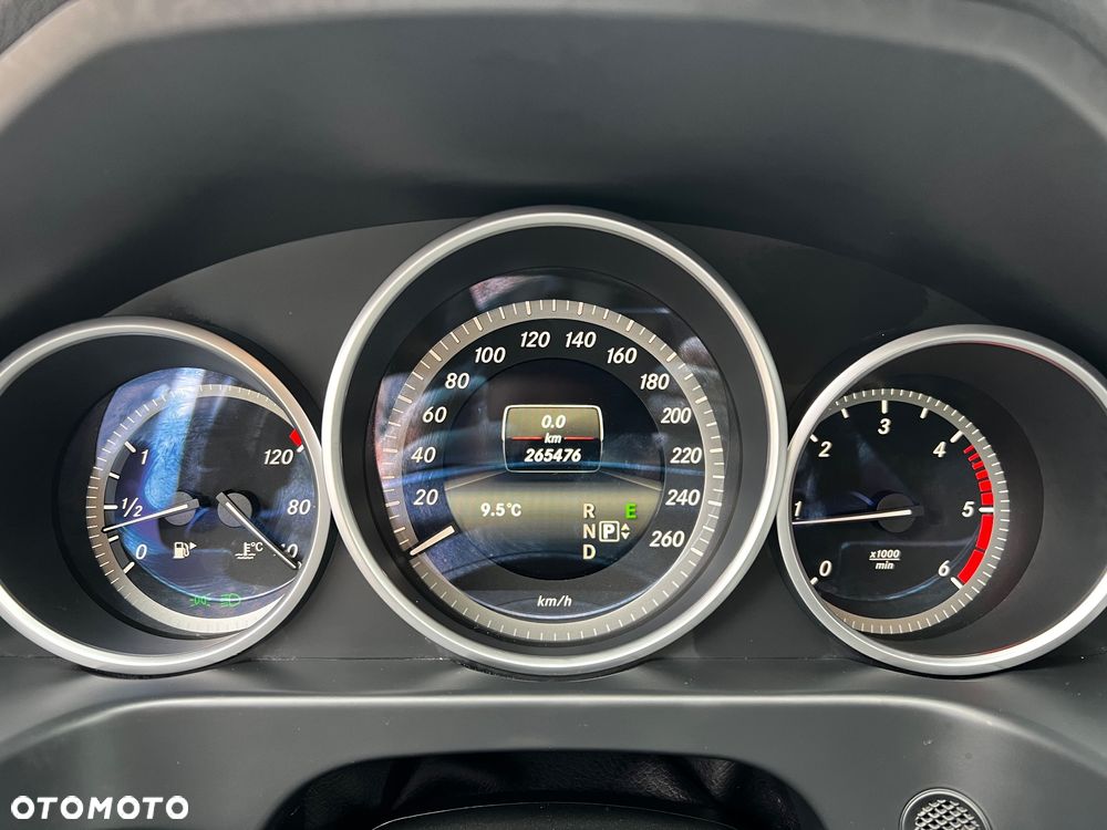 Mercedes-Benz Klasa E 250 CDI DPF BlueEFFICIENCY 7G-TRONIC - 14