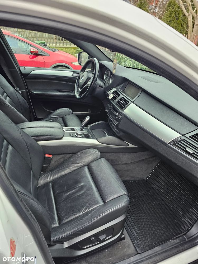 BMW X6 - 15