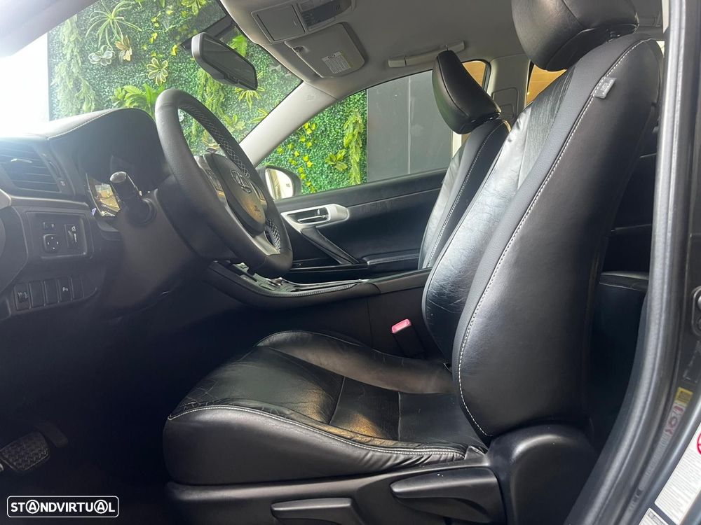 Lexus CT 200h Luxury - 8