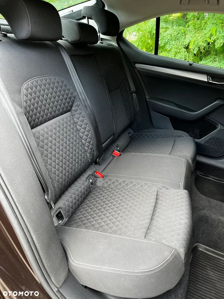 Skoda Superb 2.0 TDI 4x4 Style DSG - 26