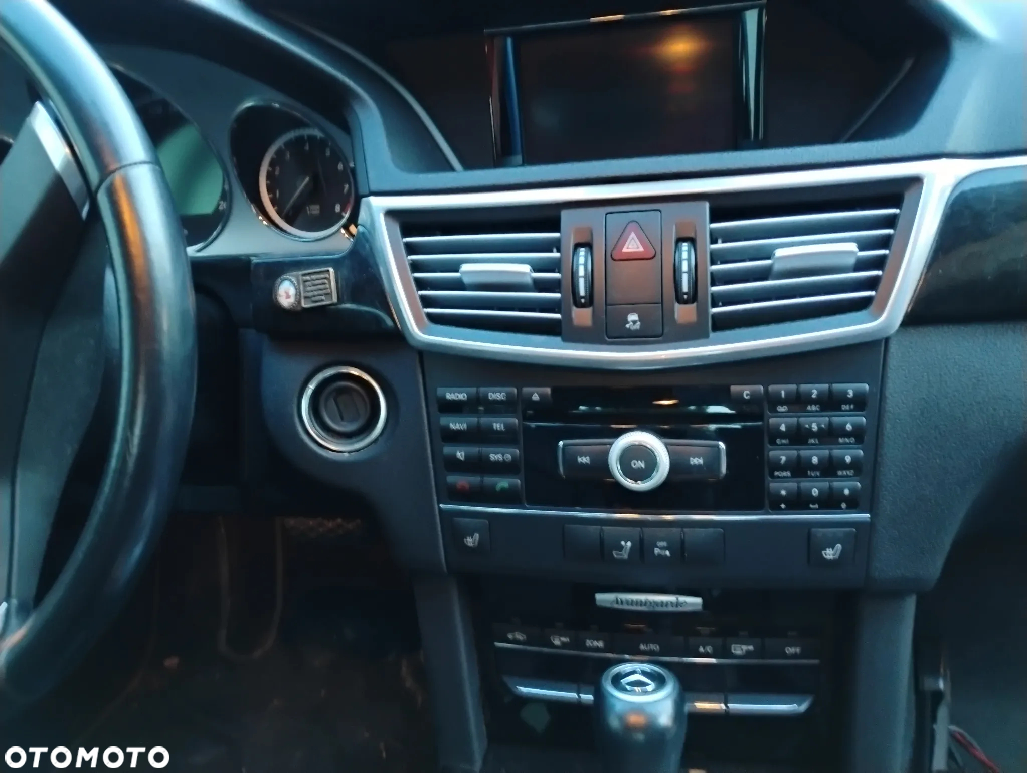 Mercedes-Benz Klasa E 200 CGI BlueEFFICIENCY Automatik Avantgarde - 10