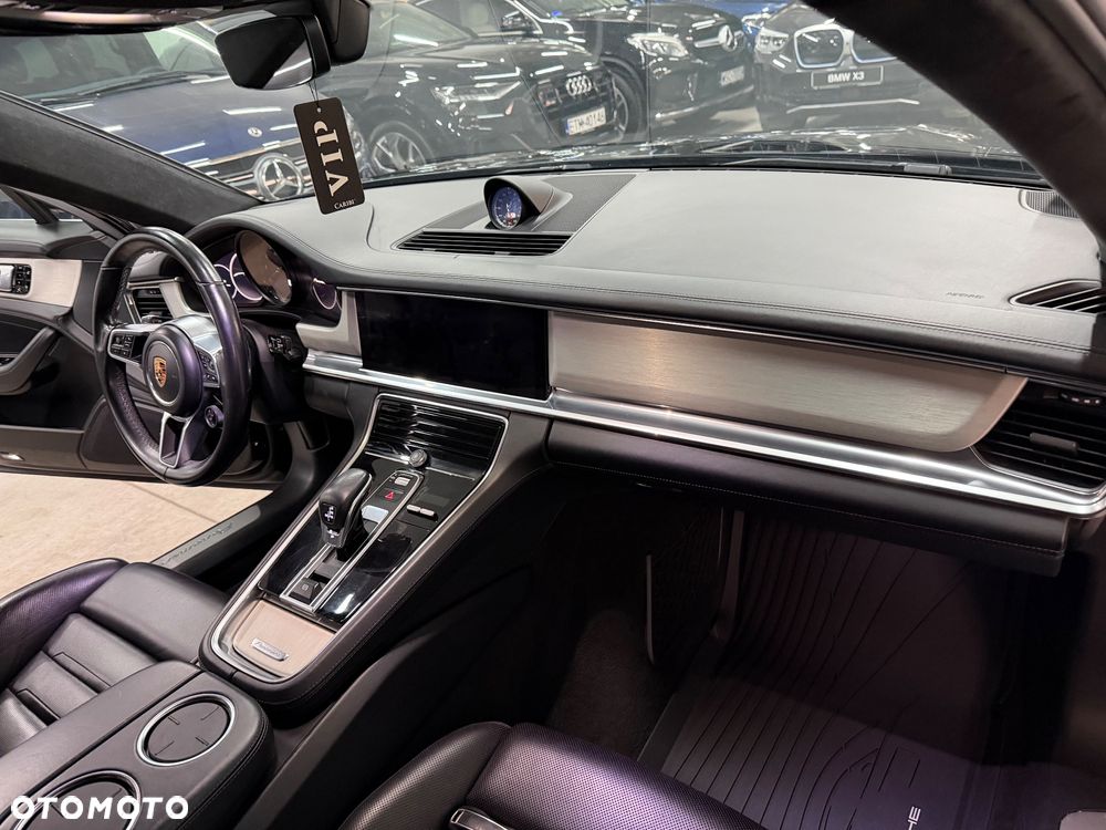 Porsche Panamera Turbo - 25