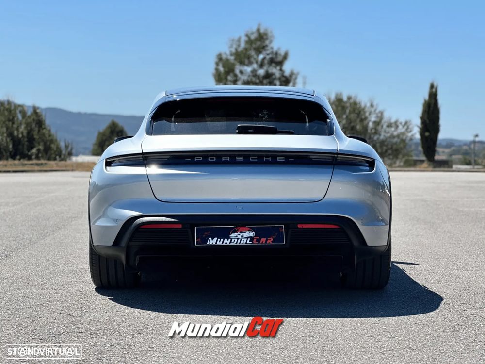 Porsche Taycan Cross Turismo 4 - 8