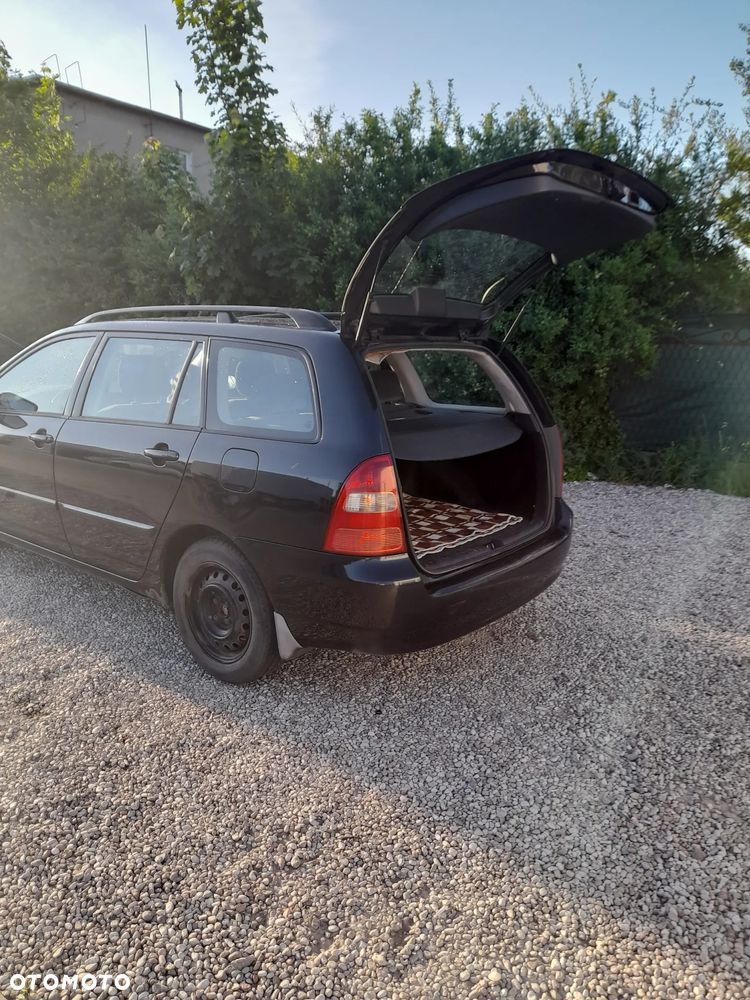Toyota Corolla 1.6 VVT-i Sol - 3