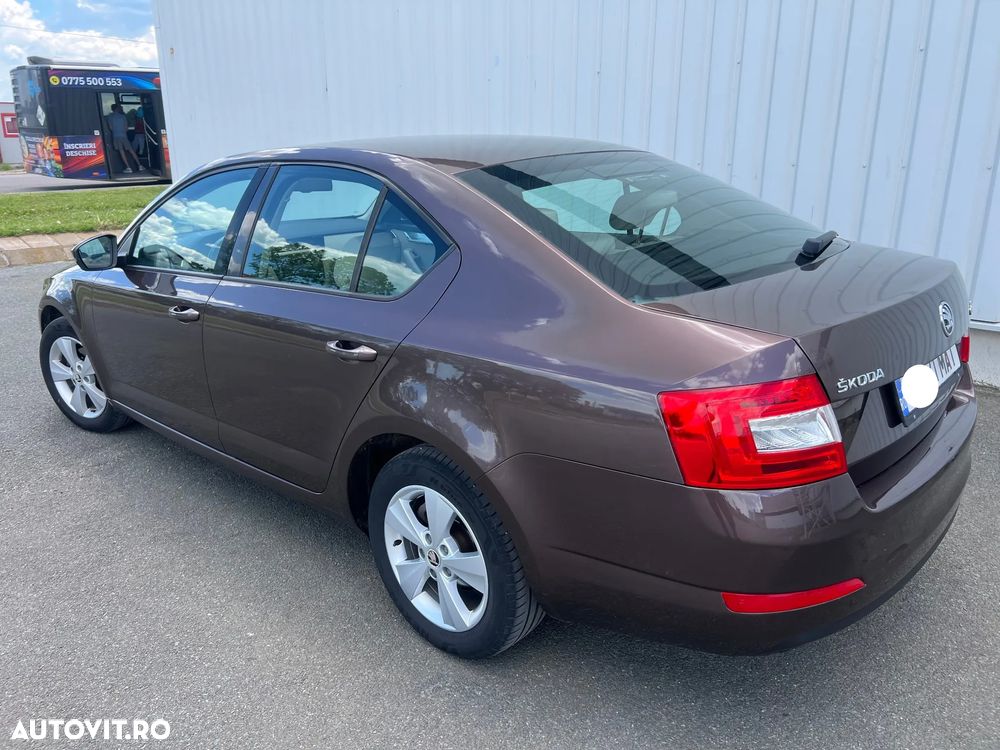 Skoda Octavia 1.6 TDI AMBITION - 17