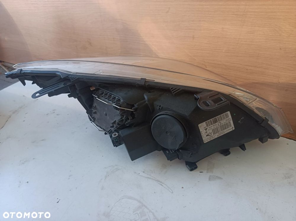 Lampa reflektor przód Renault Megane III 08- 260600017R - 6