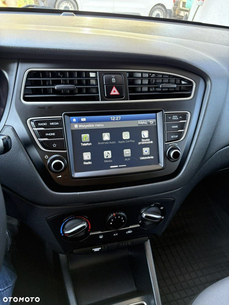 Hyundai i20 - 23