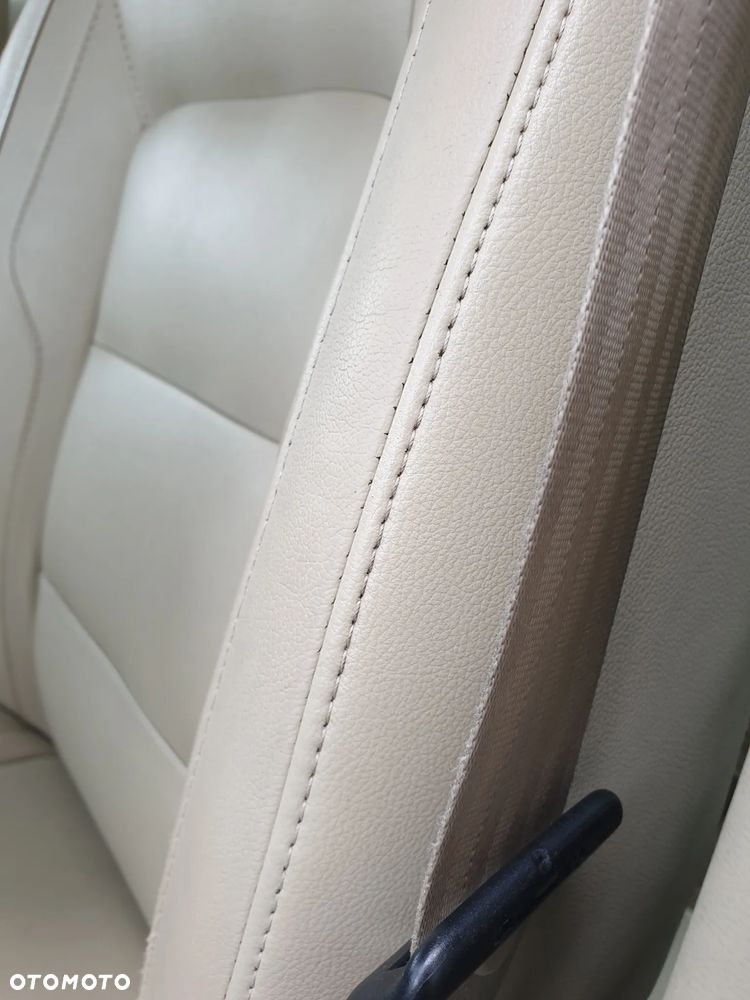 Volvo V70 D4 Geartronic Linje Svart - 25