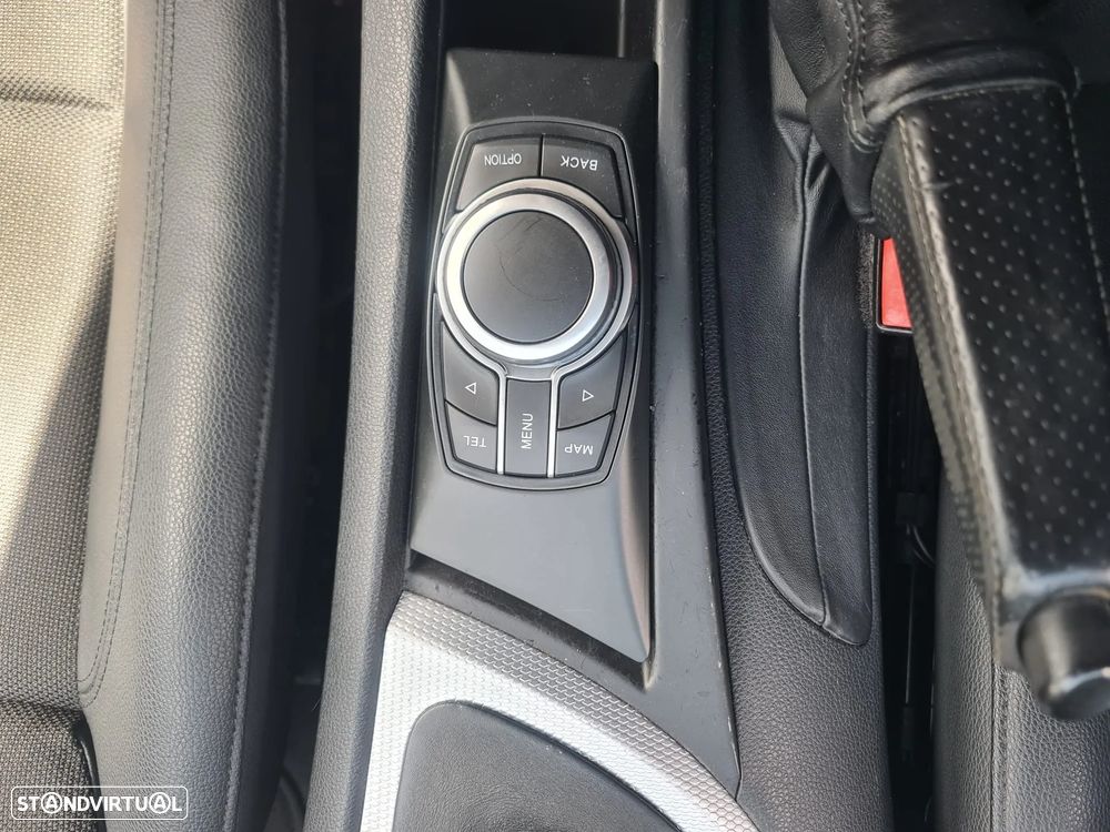 BMW 118 d Limited Edition Lifestyle c/ M Sport Pack - 8
