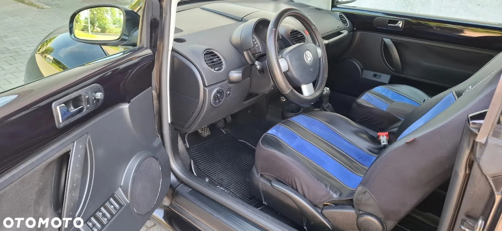 Volkswagen New Beetle Cabriolet 1.6 - 8