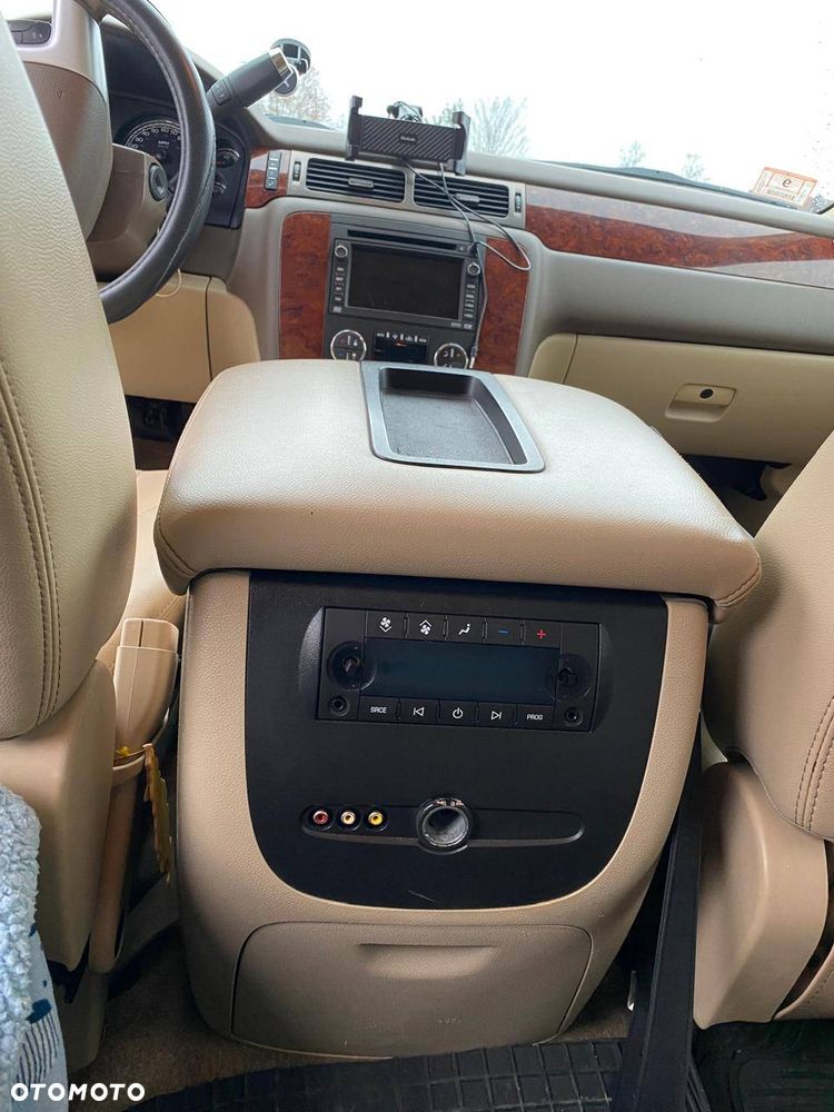Chevrolet Tahoe - 14