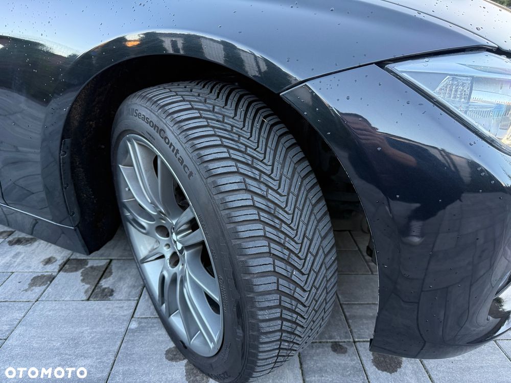 BMW Seria 3 320d Touring Sport Line - 13