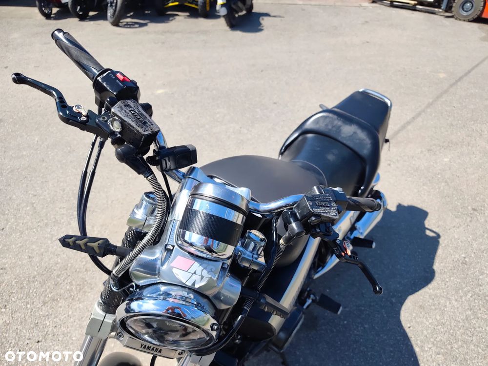 Yamaha Venture - 36
