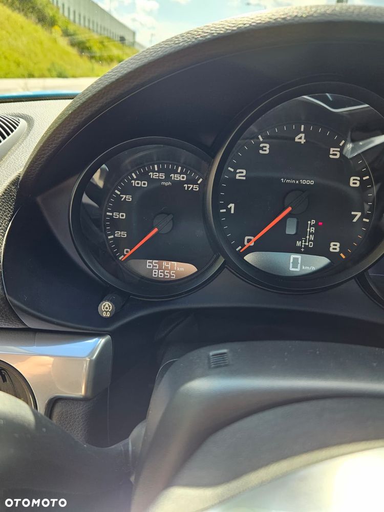 Porsche 718 Cayman - 21