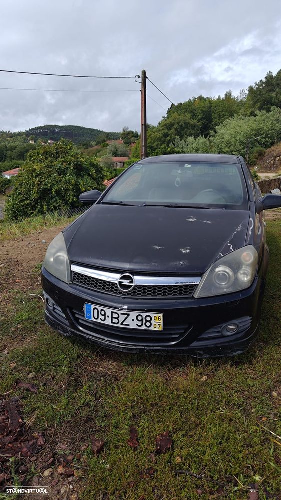 Opel Astra GTC 1.9 CDTI - 8