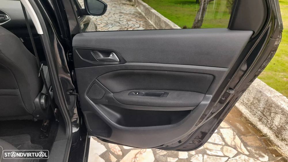 Peugeot 308 SW 1.6 BlueHDi Access - 36