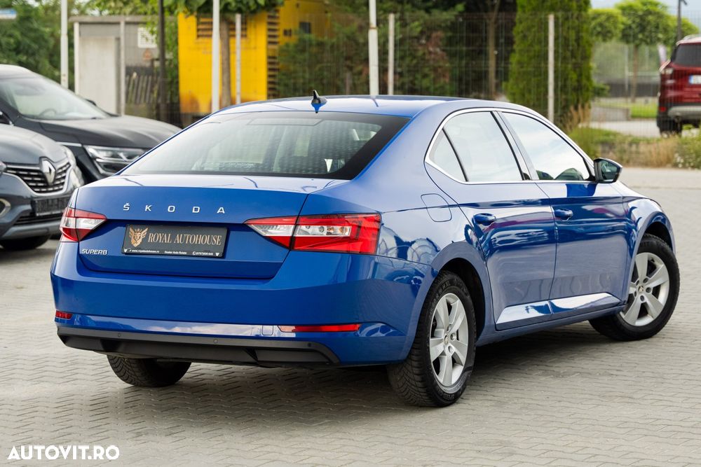 Skoda Superb 1.5 TSI ACT DSG Ambition - 5