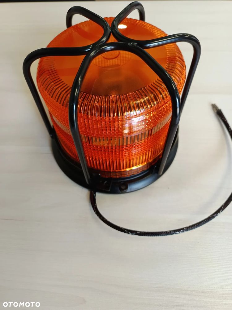 MODYFIKOWANE ŚWIATŁO STROBOSKOPOWE JLG