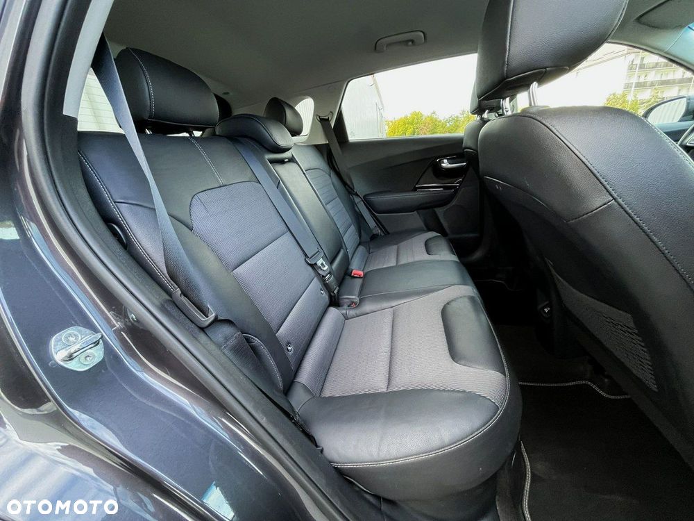 Kia Niro 1.6 GDI Hybrid L Business Line - 20