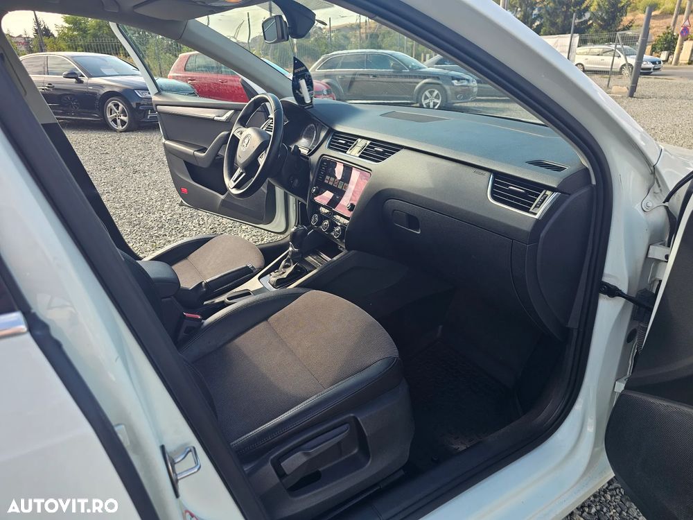 Skoda Octavia 2.0 TDI DSG 4X4 Style - 13