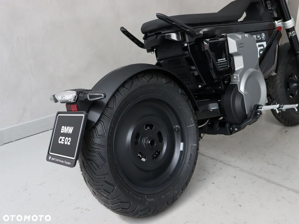 BMW CE 02 - 17