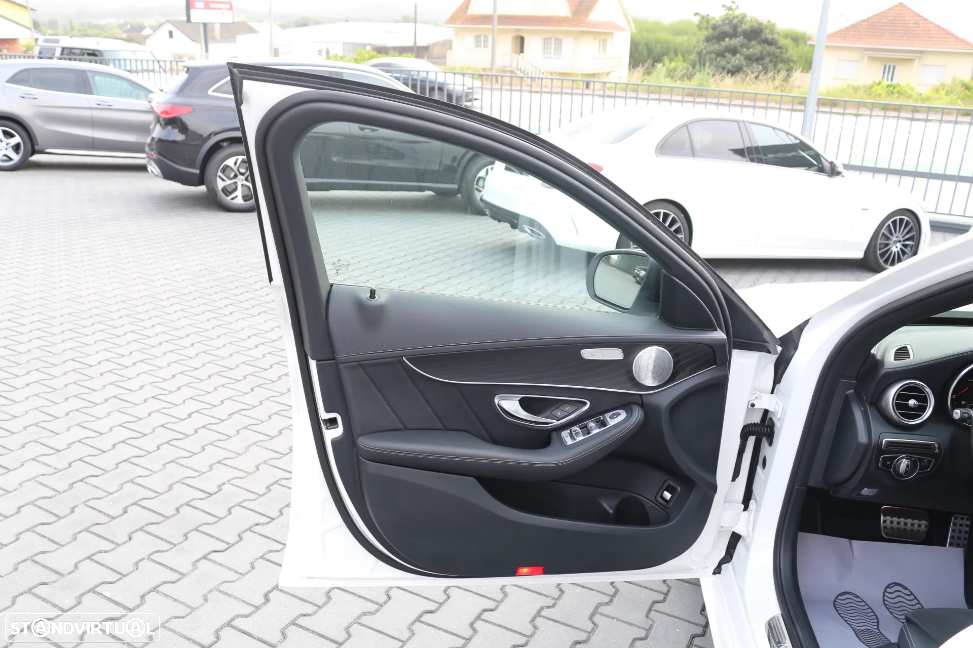 Mercedes-Benz C 300 de AMG Line - 37