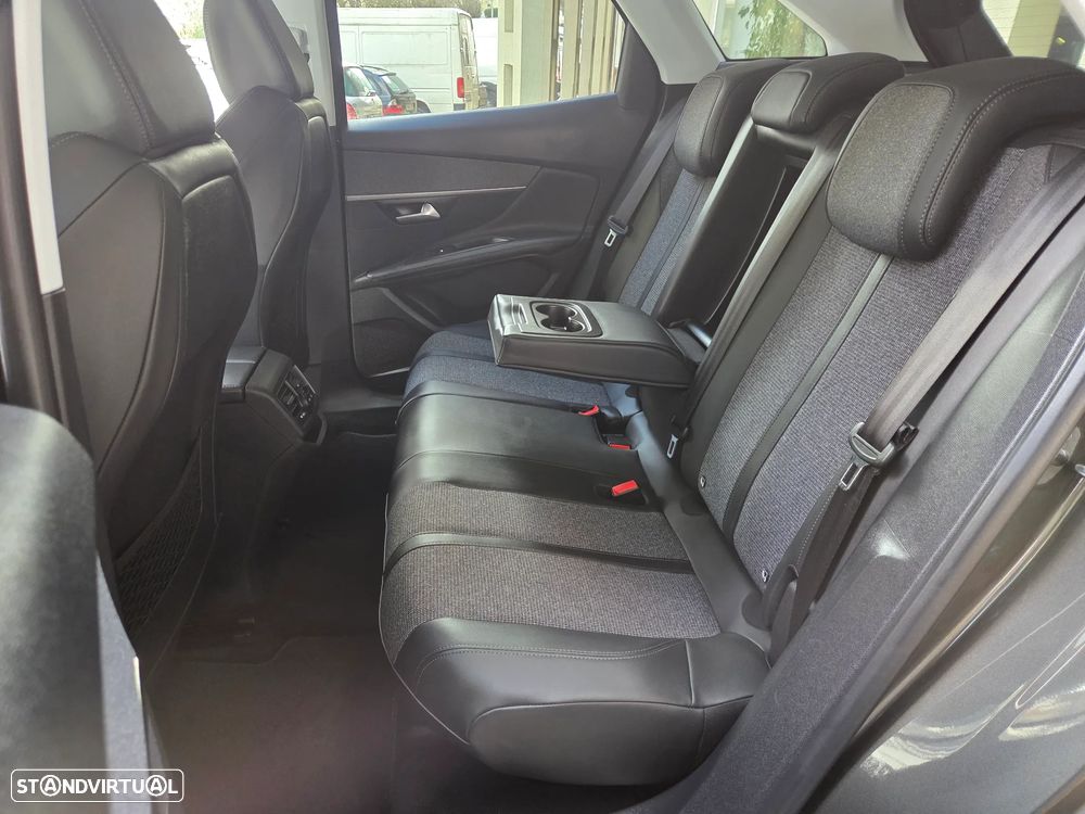 Peugeot 3008 PureTech 130 Stop & Start GPF EAT8 Allure - 13