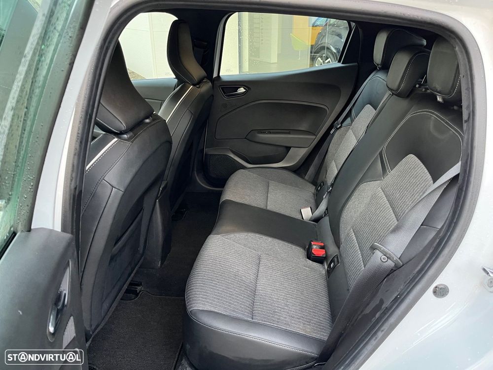 Renault Clio 1.0 TCe Techno Bi-Fuel - 8