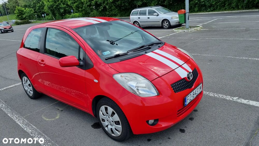 Toyota Yaris - 1