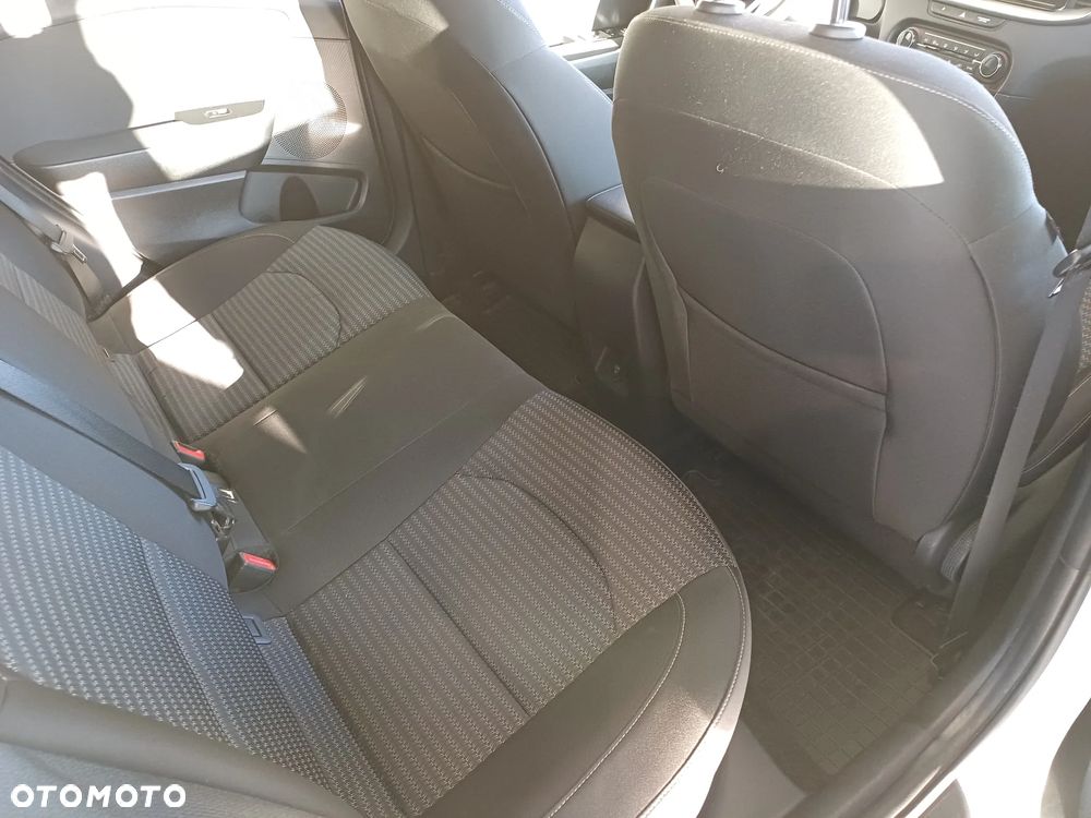 Kia Ceed 1.5 T-GDI M - 11
