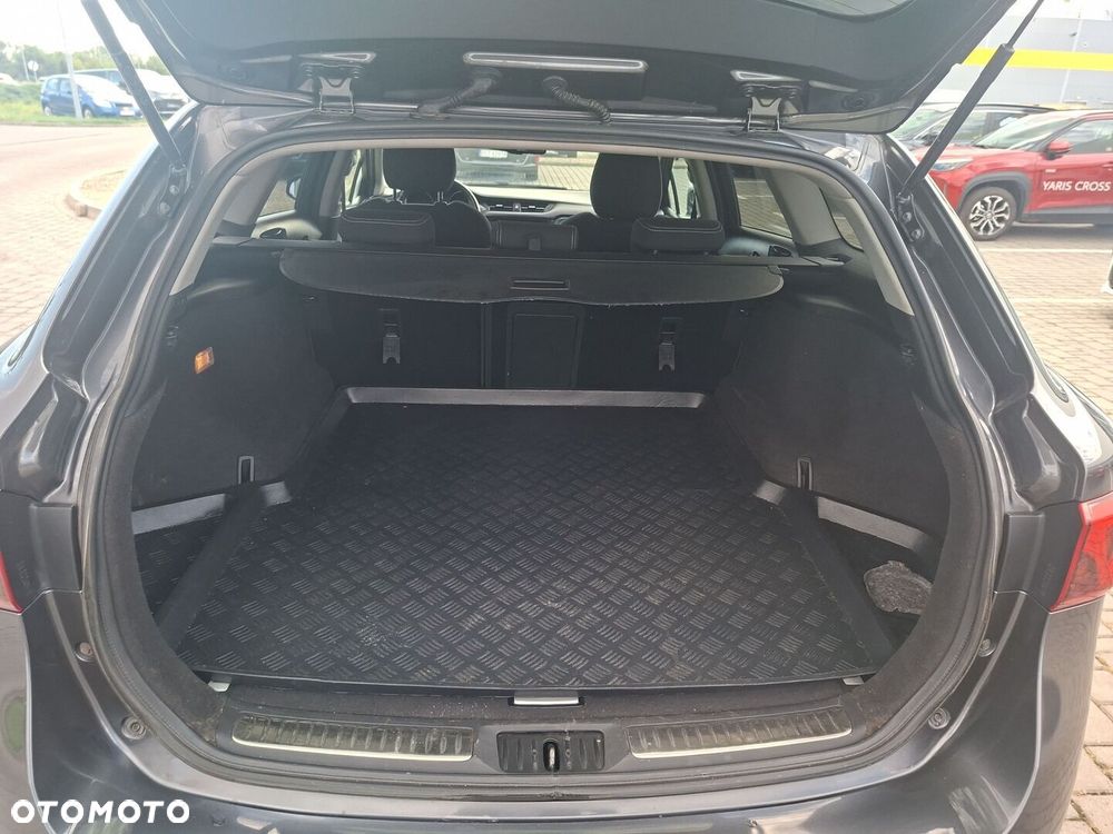 Toyota Avensis 2.0 D-4D Premium - 13