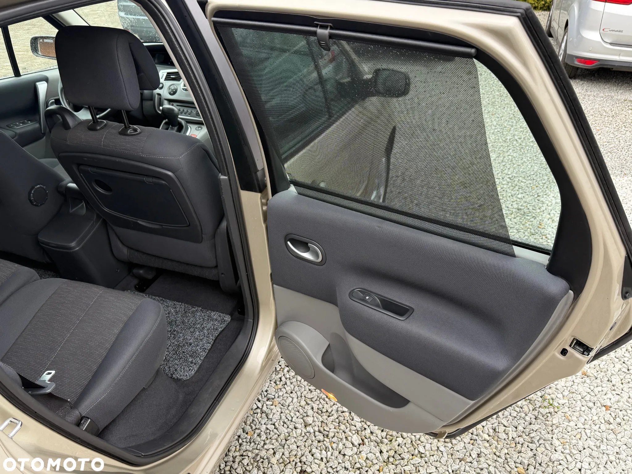 Renault Scenic 2.0 16V Dynamique - 11