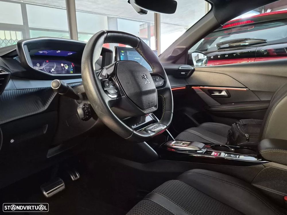 Peugeot e-208 50 kWh GT - 17