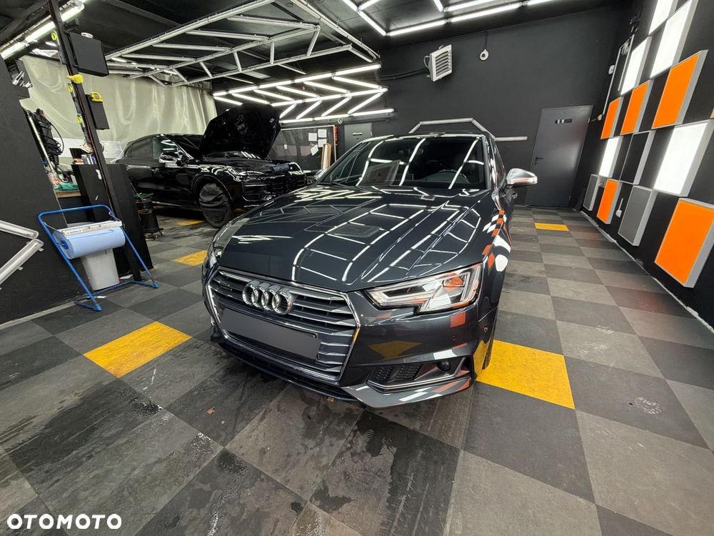 Audi A4 Limousine - 12