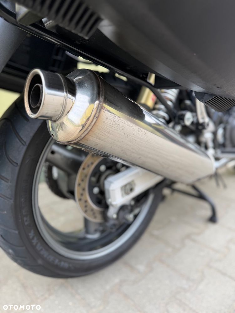 Suzuki GSX - 14