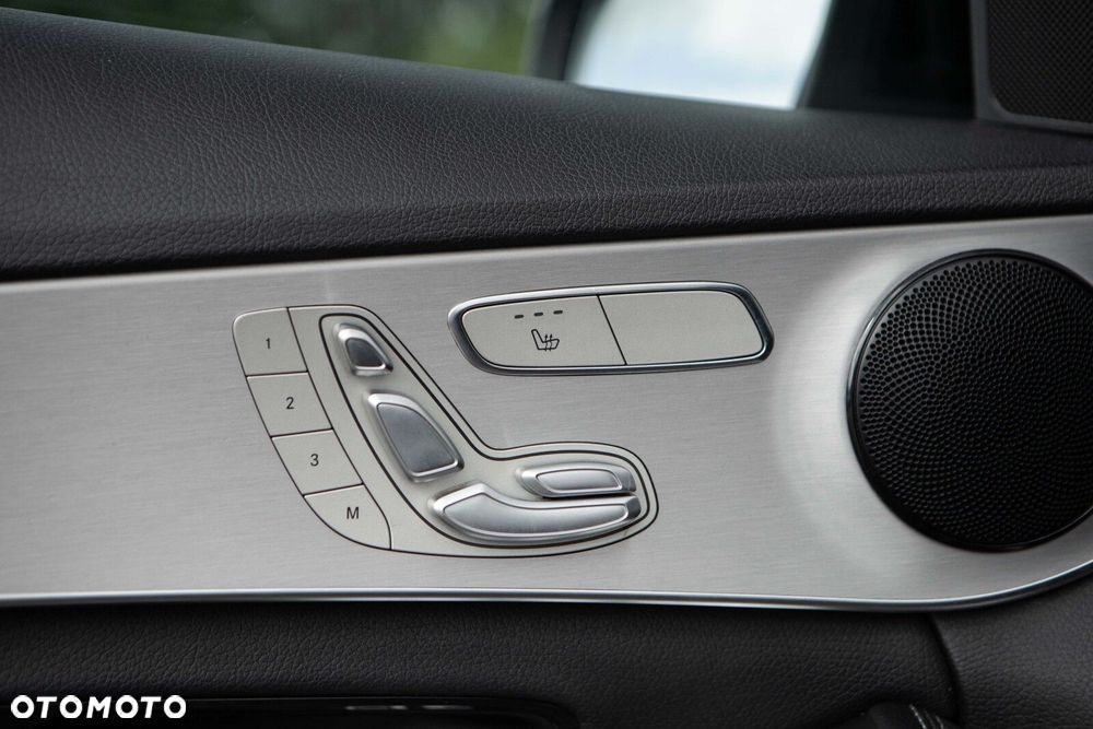 Mercedes-Benz Klasa C 200 d 9G-TRONIC - 19