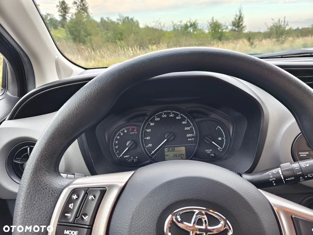Toyota Yaris 1.0 Active - 19
