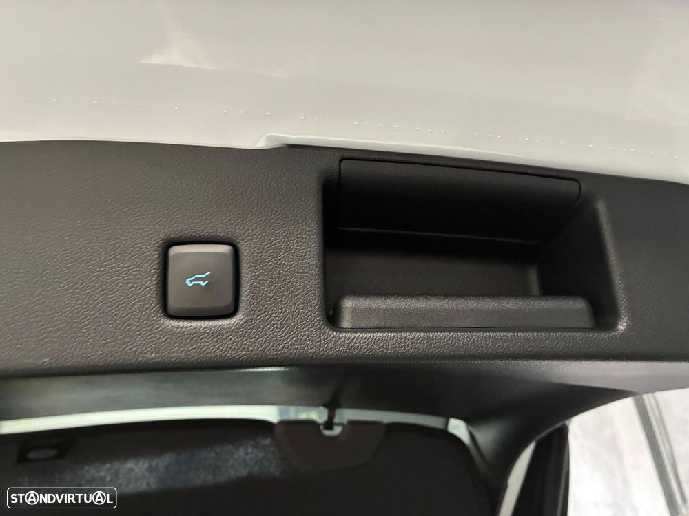 Ford Kuga - 47