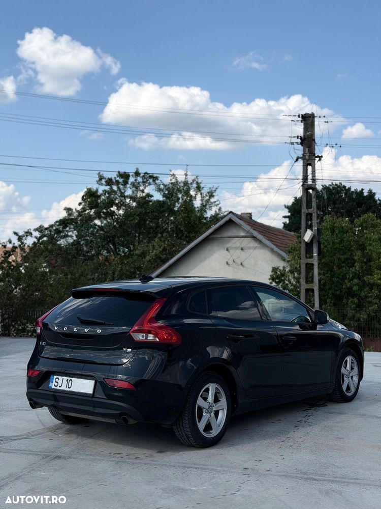 Volvo V40 T2 Momentum - 3